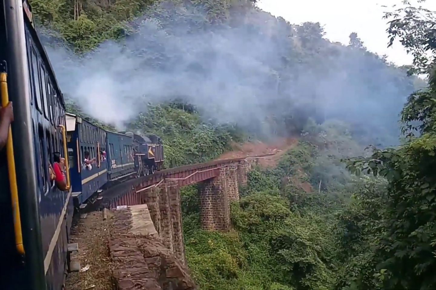Train No: 56137 (Ooty - Mettupalayam Passenger)