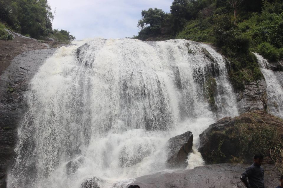 Kalhatti Waterfalls