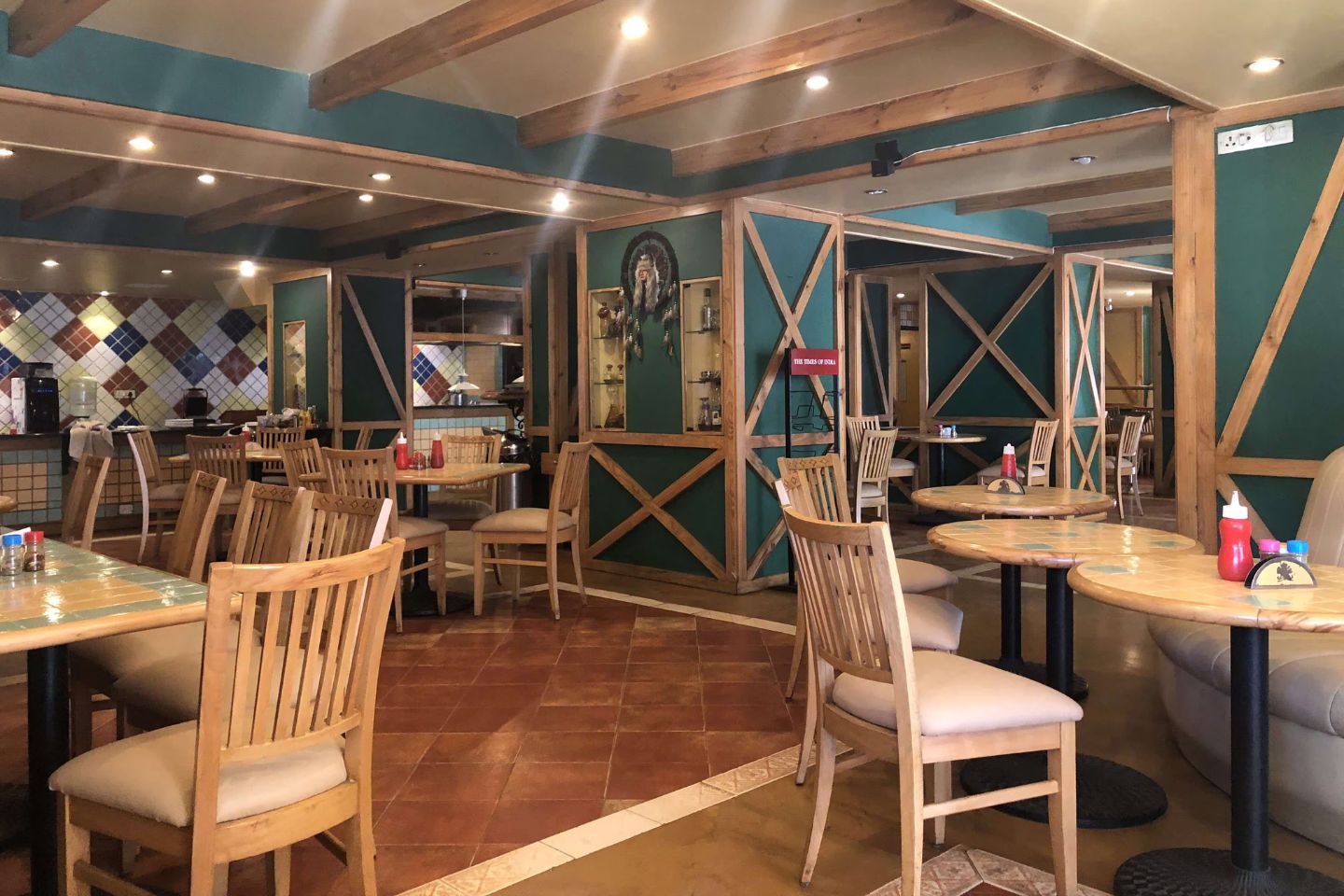 Nahar’s Sidewalk Café